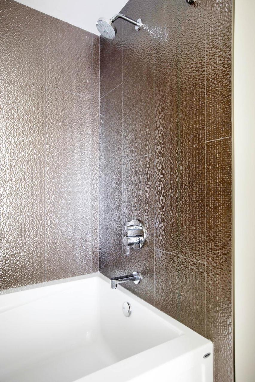 Deluxe Canal Street Suites By Sonder New Orleans Bagian luar foto